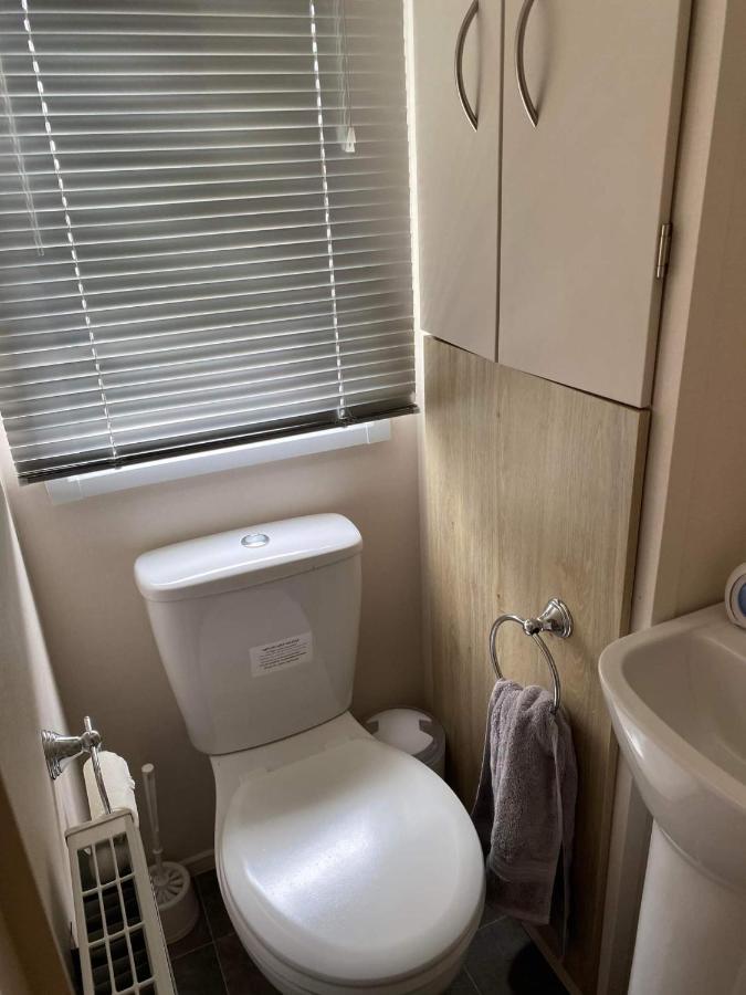 Отель 32 Elm Walk Уитли-Бей Экстерьер фото